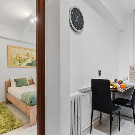 Central Studio Emerald Apartment Bucharest Exterior photo