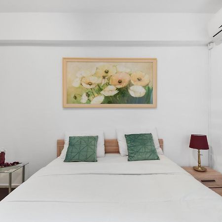 Central Studio Emerald Apartment Bucharest Exterior photo