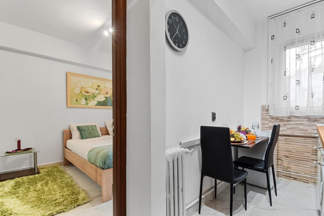 Central Studio Emerald Apartment Bucharest Exterior photo